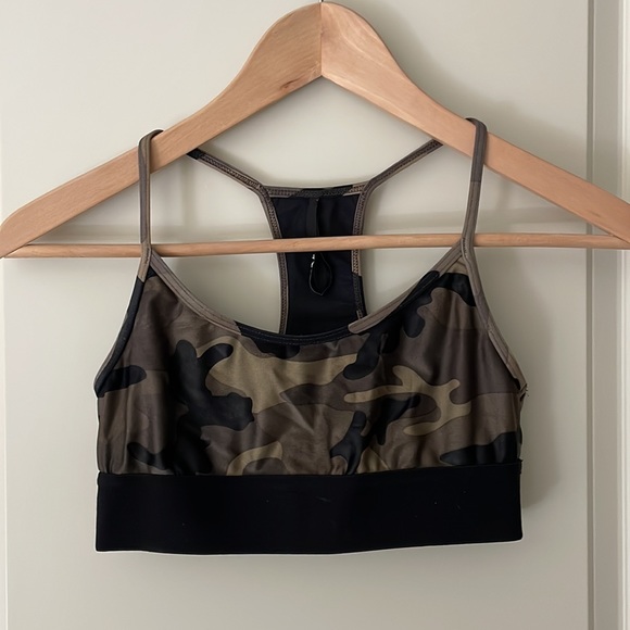 Moral Sports Bra in camo - Picture 4 of 6